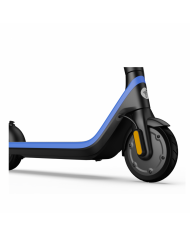 Ninebot C2 Pro E|8720254406138|Ninebot C2 Pro Patinete Eléctrico para Niños Descubre la movilidad urbana adaptada para los más pequeños con el Patinete Eléctrico para Niños Ninebot C2 Pro E. Diseñado para ofrecer seguridad y diversión, el Ninebot C2 E PRO es la elección perfecta para que los niños disfruten de sus desplazamientos diarios de manera cómoda y estilosa. El Patinete Eléctrico Ninebot C2 Pro E de Ninebot Kids ofrece todo lo que un niño o adolescente desea:un diseño elegante con un toque azul en el lateral y efectos de luz ambiental,a la vez que aporta una divertida experiencia de conducción de hasta 16 km de autonomía. Al mismo tiempo, el C2 Pro E es fiable para un uso duradero gracias a su sólido chasis y su conducción segura. Y por último,pero no por ello menos importante,la altura del manillar es ajustable para crecer con tu hijo y lleva integrado un altavoz Bluetooth para añadir ruido o música mientras conduces. Características Principales del Patinete Eléctrico Ninebot C2 PRO E:Velocidad máxima aproximada de 16 km/h (10 mph) Autonomía de hasta 17 km (10,5 millas) Neumáticos huecos interiores de 7 pulgadas (sin mantenimiento) Manillar ajustable en 3 alturas 3 modos de conducción: estándar, deportivo y asistido Mecanismo de plegado en un solo paso Luces de ambiente y altavoz Bluetooth integrado¿Por qué Elegir el Patinete Eléctrico Ninebot C2 E PRO? El Patinete Eléctrico para Niños Ninebot C2 Pro E es la elección ideal para quienes buscan una solución de movilidad segura y divertida para los niños. Ya sea para ir al parque, pasear por el vecindario o simplemente disfrutar de un paseo, este patinete eléctrico ofrece todo lo que necesitas para un desplazamiento cómodo y seguro. Con su motor seguro, autonomía adaptada y diseño compacto, el Ninebot C2 Pro E redefine la movilidad urbana para los más pequeños. ¡Haz del Ninebot C2 Pro E el compañero de aventuras ideal para tus hijos y descubre una nueva forma de moverse por la ciudad con el patinete eléctrico para niños más innovador del mercado! Disfruta de una conducción segura, divertida y ecológica con el Ninebot C2 Pro E.